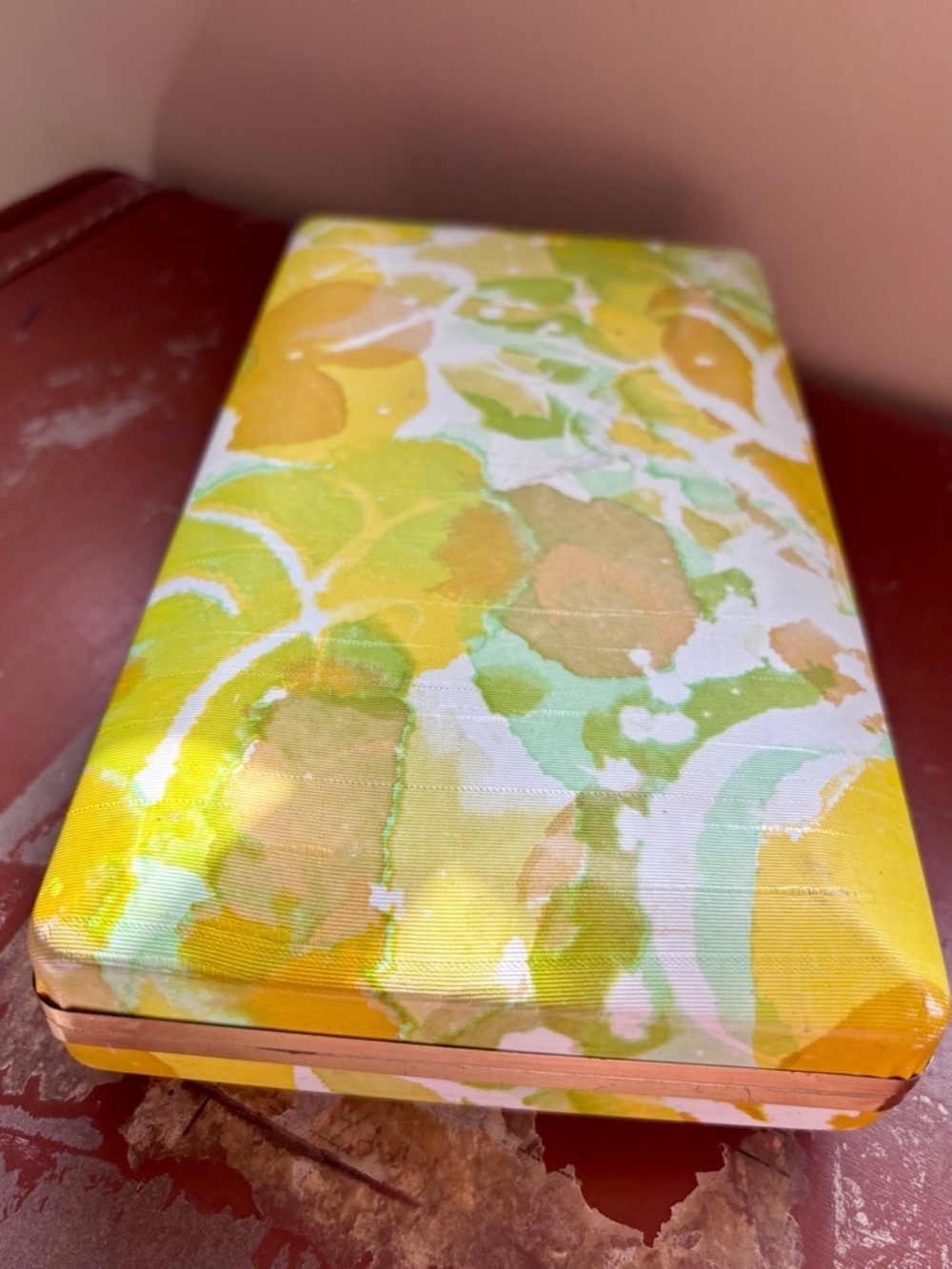 Mele| Vintage 60s Yellow Flotal Earring Travel Hardshell Clamshell Jewelry Box